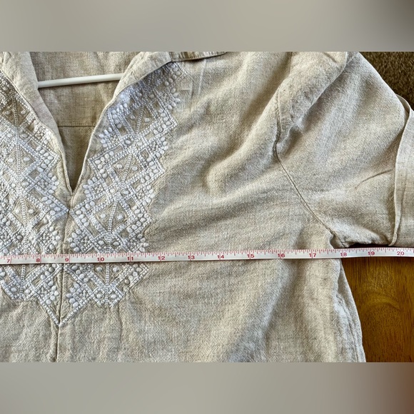 Banana Republic Women's Cropped Linen Embroidered Top - Picture 3 of 9